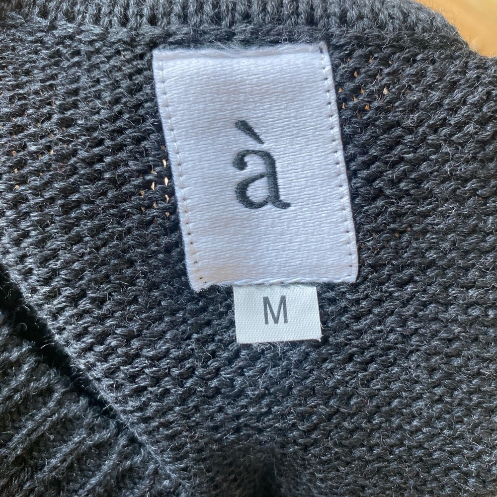 Labàdienà designer knit sweater - Picture 5 of 6